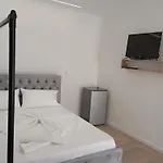 Апартаменты Lion's *
